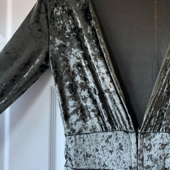 Crushed Velvet Plunging Jumpsuit - Picture 5 of 6